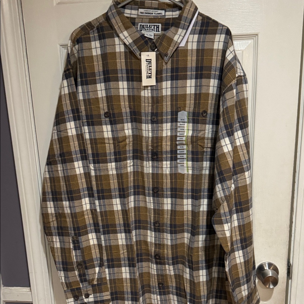 Duluth Trading Co Brown, White & Navy Plaid Button-Down Shirt